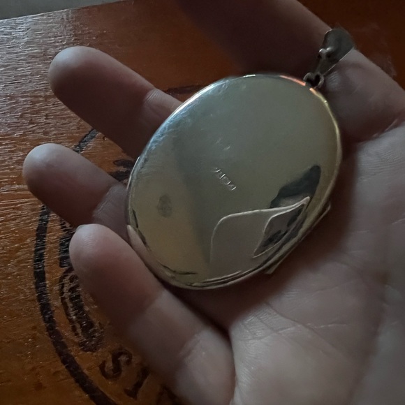Birmingham Sterling Large Locket Antique - Org. $700 - Picture 6 of 10
